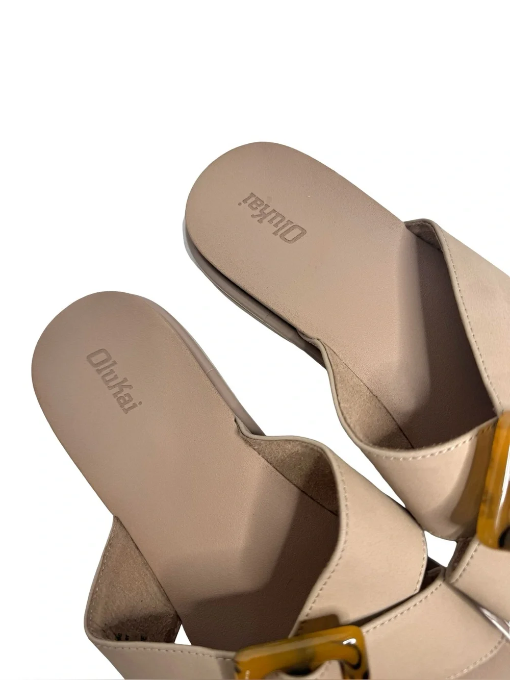 Olukai | La’i Slide Sandal in Taupe 11